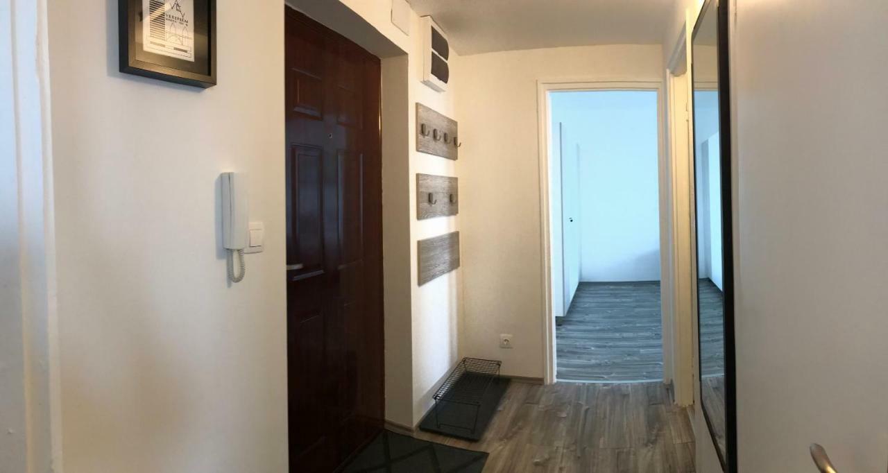 Central Apartments Veszprém Esterno foto